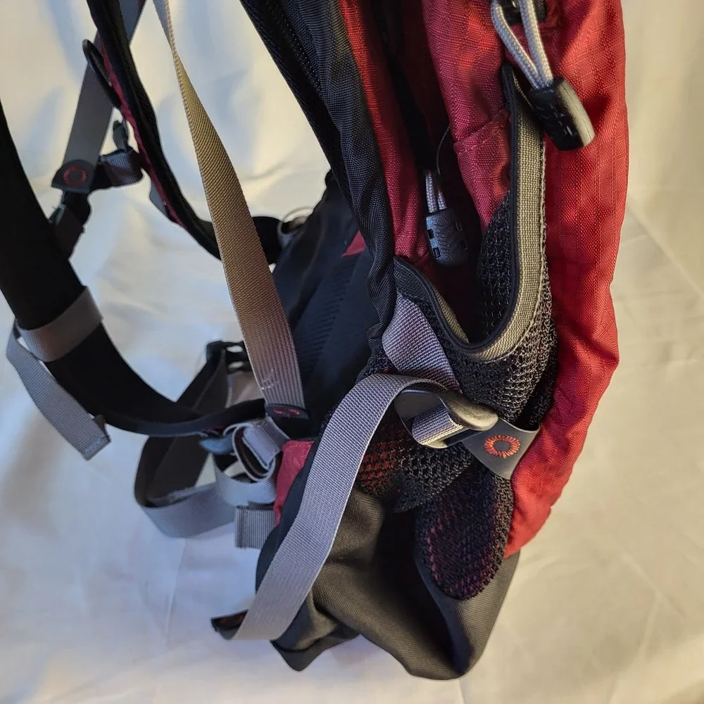 Camelbak Trailblazer Hydration Pack Red/Grey - No Bladder, Pack Only